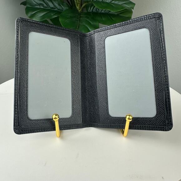 💎✨Authentic Louis Vuitton Black Epi Leather Card Holder - Picture 3 of 5